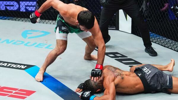 2025 PFL WORLD TOURNAMENT WICHITA: SEMIFINALS FIGHT NIGHT RESULTS AND PHOTOS thumbnail